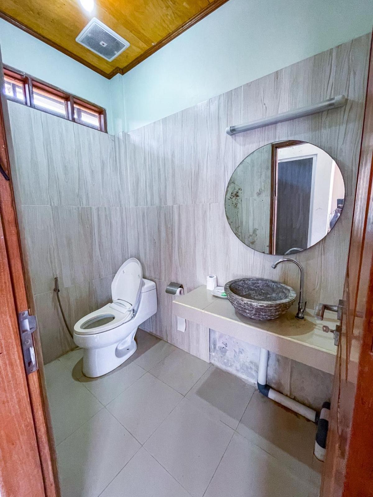 Lara Homestay Kuta  Zewnętrze zdjęcie